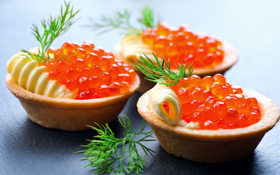 Красная икра на новый год! Как выбрать? Что приготовить?